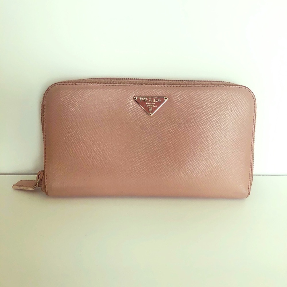 Prada wallet zip continental- nude pink saffiano